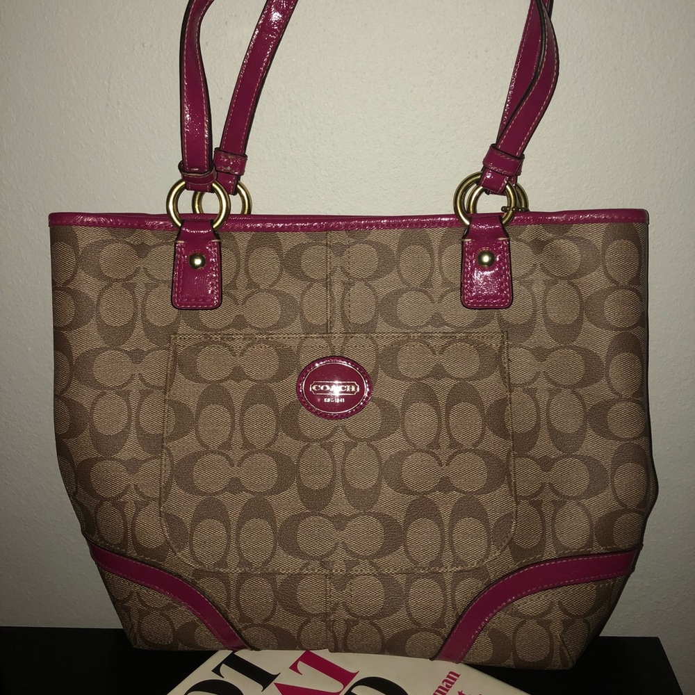 *SALE* NWOT COACH HANDBAG